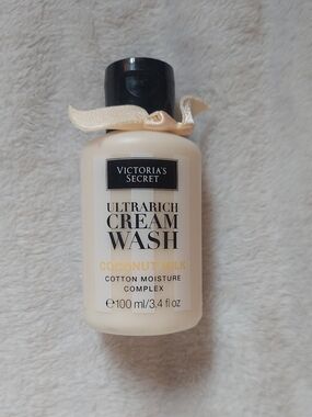Victoria's Secret Ultra Rich Cream Wash